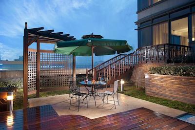 اُاکوود رسیدنس هانگزهو