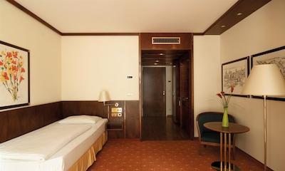 لیوینگ هتل ویسنسی