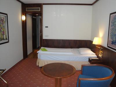 لیوینگ هتل ویسنسی