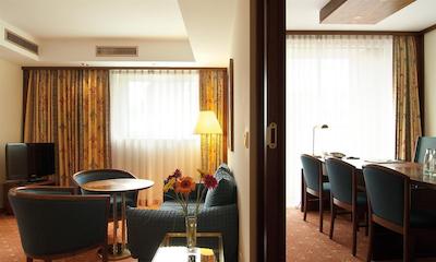 لیوینگ هتل ویسنسی