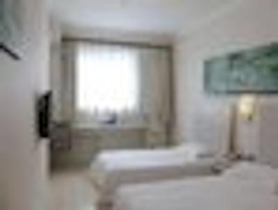 سوپر 8 بیجینگ شیجینگشان جیو جیو یوان