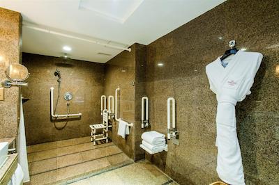 کرون پلازا بیجینگ جونگوانکن