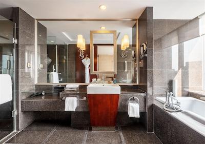 کرون پلازا بیجینگ جونگوانکن