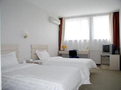 هوم این گوامائو