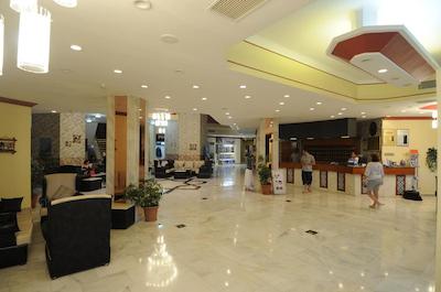 آلانیا کلاز هتل