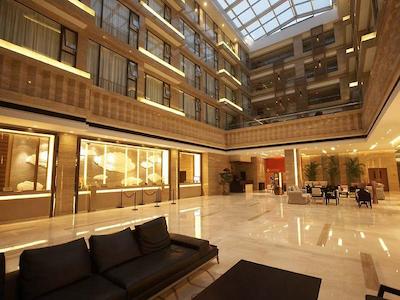 بیجینگ شیهوا بیزنس هتل