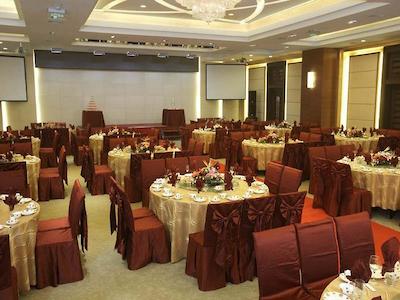 بیجینگ شیهوا بیزنس هتل