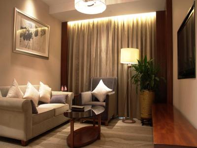 گراند سُلوکس زهنجیو