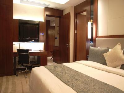 گراند سُلوکس زهنجیو