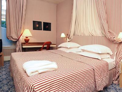 مرکور پاریس چامپس الیزه