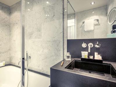 مرکور پاریس چامپس الیزه