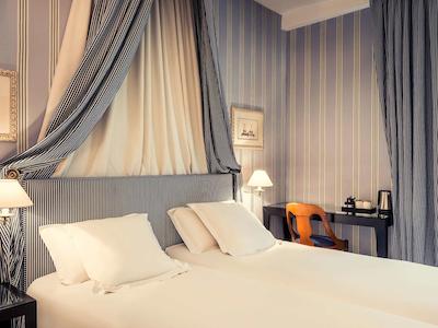 مرکور پاریس چامپس الیزه