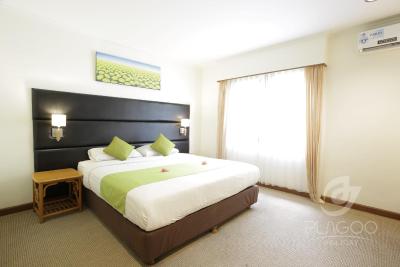 پلاگو هلید هتل