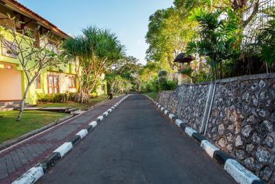 پلاگو هلید هتل