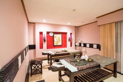 پلاگو هلید هتل