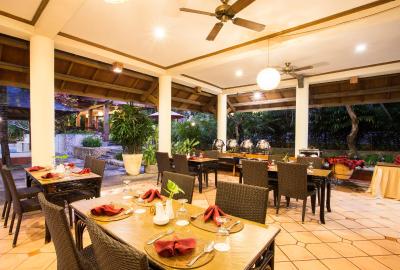 پلاگو هلید هتل