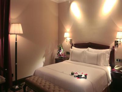 شنزهن لنگانگ جون یی هتل