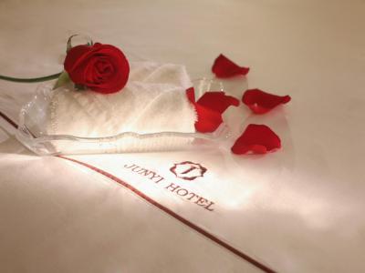 شنزهن لنگانگ جون یی هتل