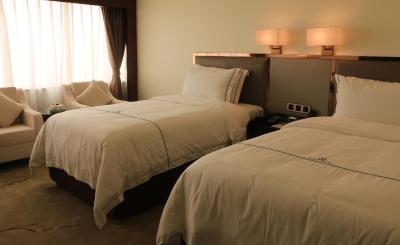 شنزهن لنگانگ جون یی هتل