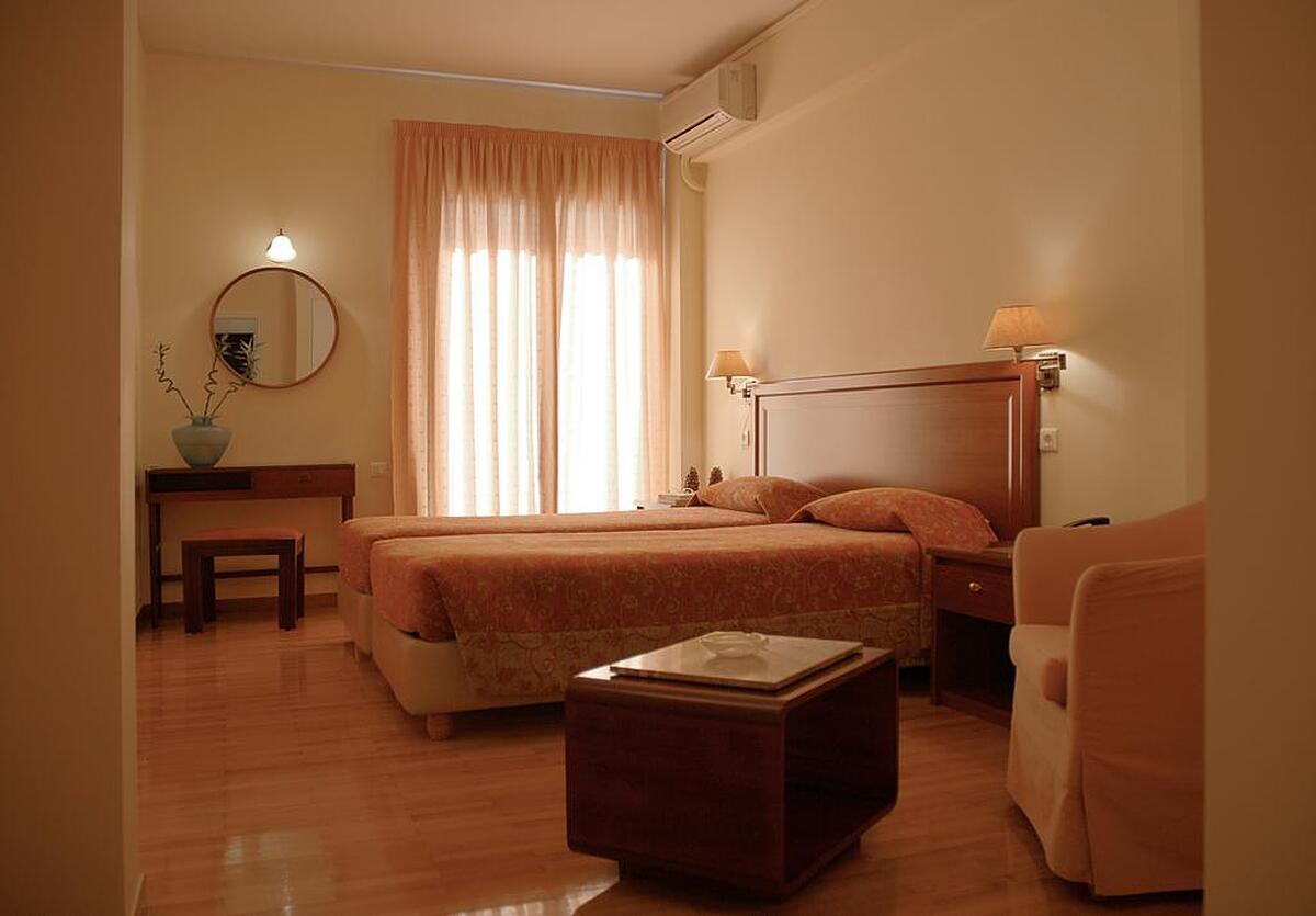 دلیس