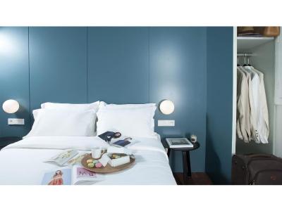 9 هتل مونپارنس