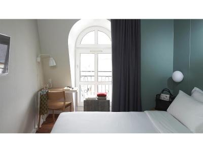 9 هتل مونپارنس