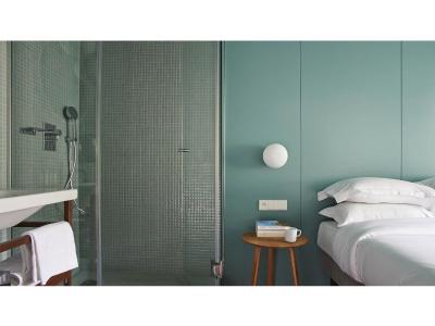 9 هتل مونپارنس