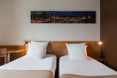 هتل د اوریجینالز پاریس است روسنی