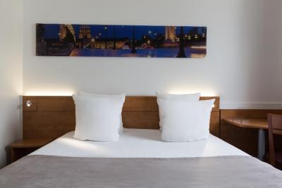 هتل د اوریجینالز پاریس است روسنی