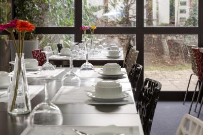 هتل د اوریجینالز پاریس است روسنی