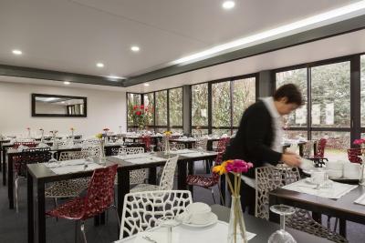 هتل د اوریجینالز پاریس است روسنی