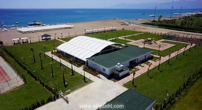 لارا فامیلی کلاب