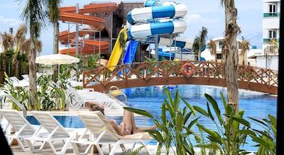 لارا فامیلی کلاب