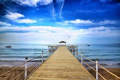 لارا فامیلی کلاب