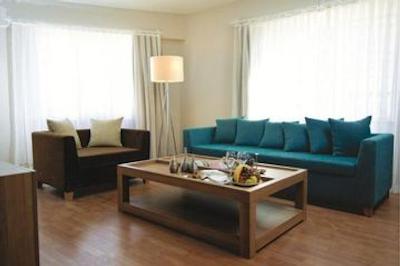 لارا فامیلی کلاب