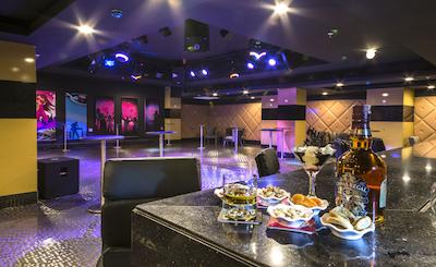 لارا فامیلی کلاب