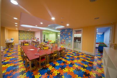 لارا فامیلی کلاب