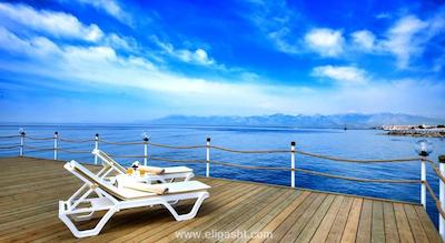 لارا فامیلی کلاب