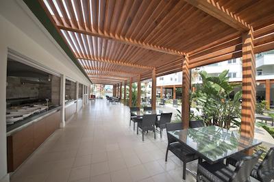 لارا فامیلی کلاب