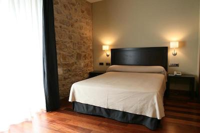 بازا منومنتال