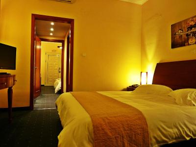 امباسادر هتل