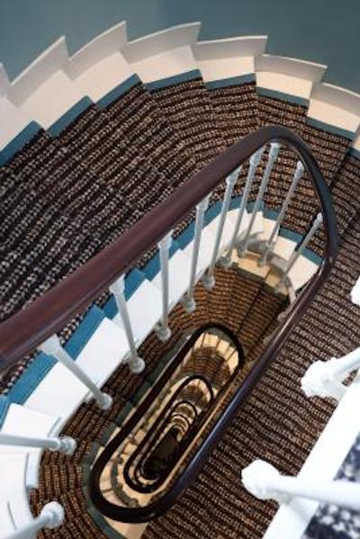 هتل دس 3 پوسینز