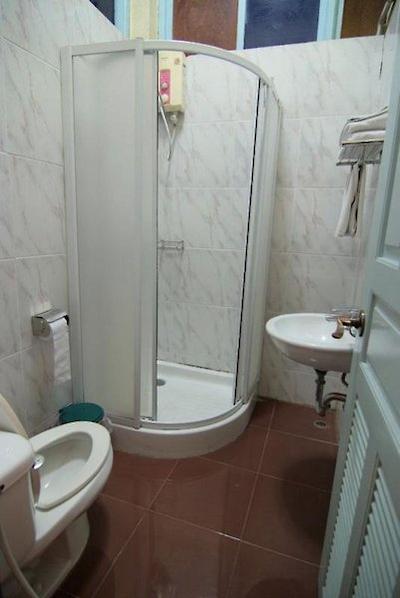 13 کوینز آنتیک ویلا