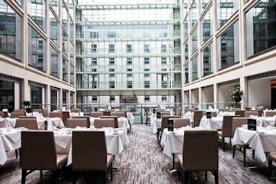 لئوناردو رویال هتل لندن استی پاول