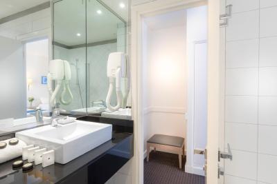 الیزه سرامیک