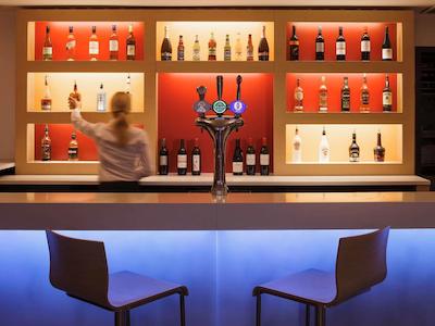 ایبیز لندن دکلاندز کاناری وارف هتل