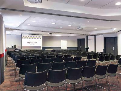 مرکور پاریس لا دفنس گرند آرک