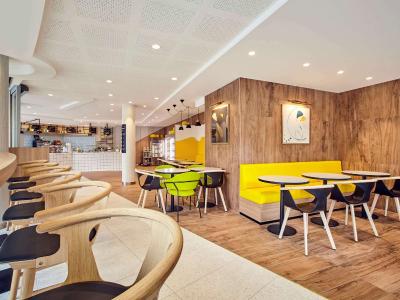 مرکور پاریس لا دفنس گرند آرک