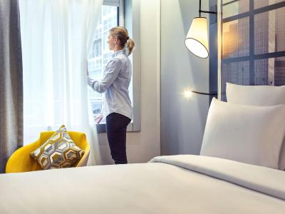 مرکور پاریس لا دفنس گرند آرک