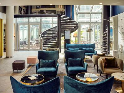 مرکور پاریس لا دفنس گرند آرک